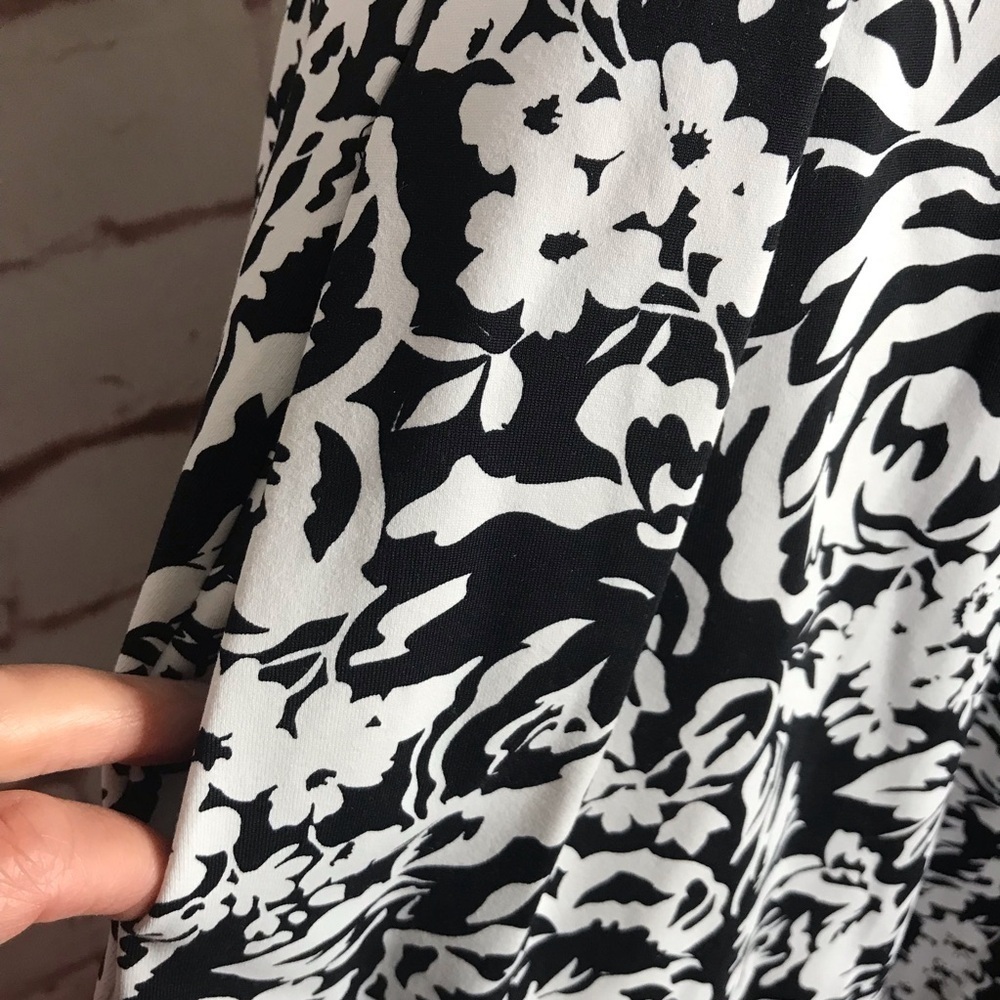 ADRIENNE VITTADINI XS Floral Black & White Box Pleat A-Line Swing Skater Skirt - Picture 6 of 13